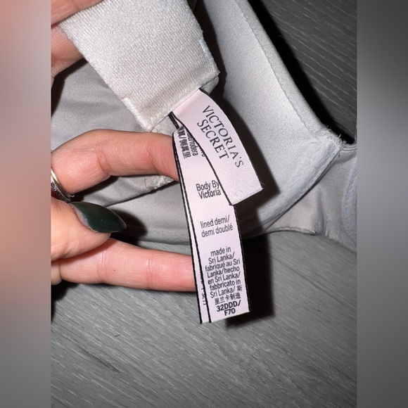 Body by Victoria 32DDD - Picture 3 of 4